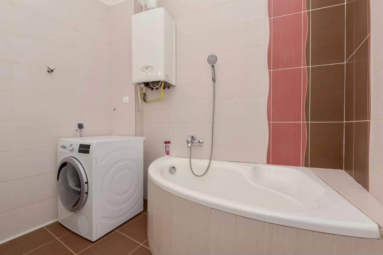 Corvina Apartment Budapest With Free Private Parking Extérieur photo