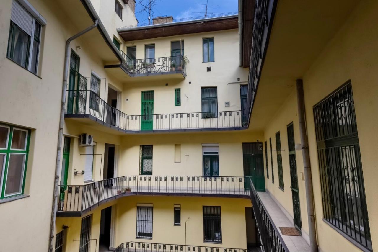 Corvina Apartment Budapest With Free Private Parking Extérieur photo